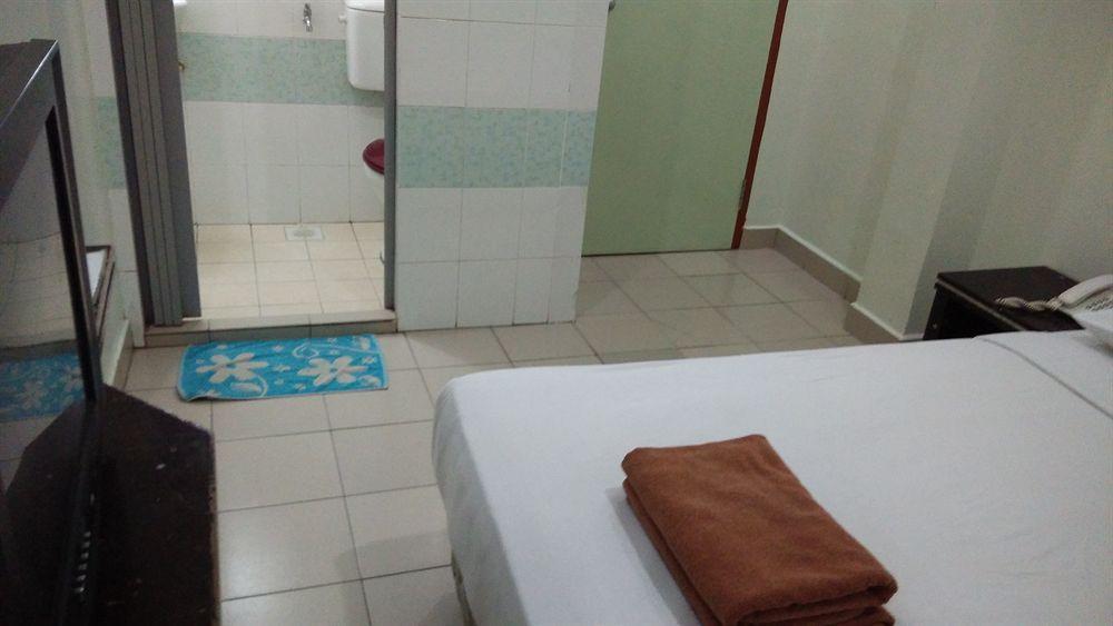 Hotel Tourist City Centre By Hotspot Essential Kota Kinabalu Eksteriør bilde