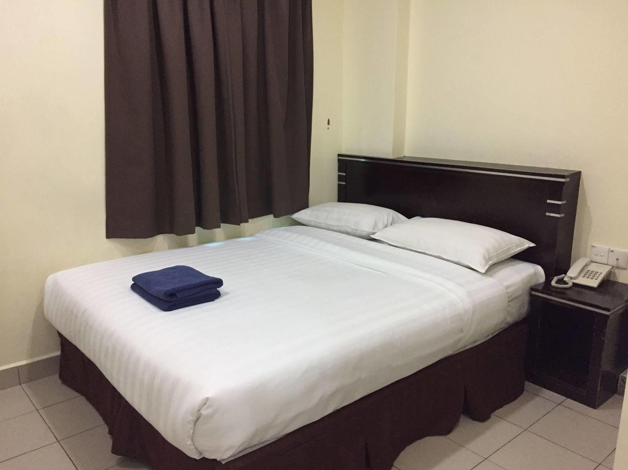 Hotel Tourist City Centre By Hotspot Essential Kota Kinabalu Eksteriør bilde